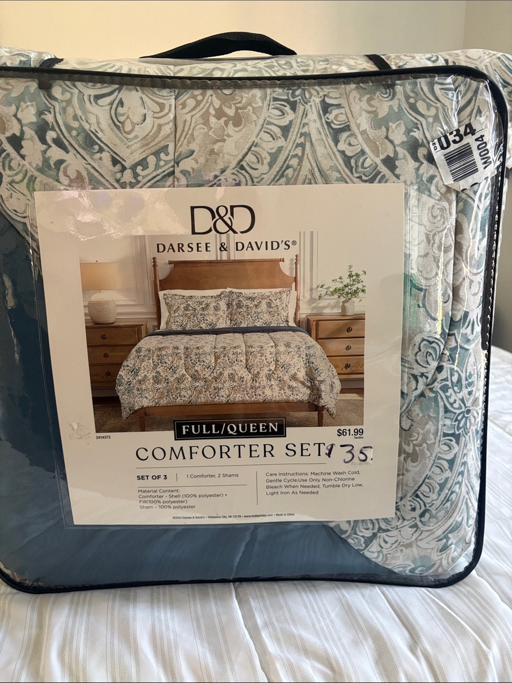 Full/Queen Comforter Set in Teal and Cream